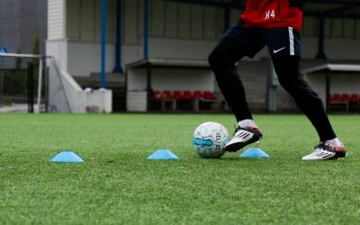 Fotballen gir homohets sparken